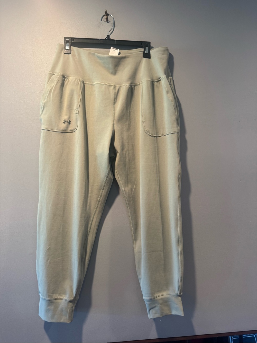 * Under Armour Womens UA Motion Joggers Size 1X Green Fitted Stretch 1376353